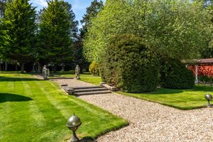 Maltby House Grounds- click for photo gallery